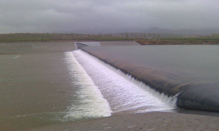 Yantai back to the rubber dam
